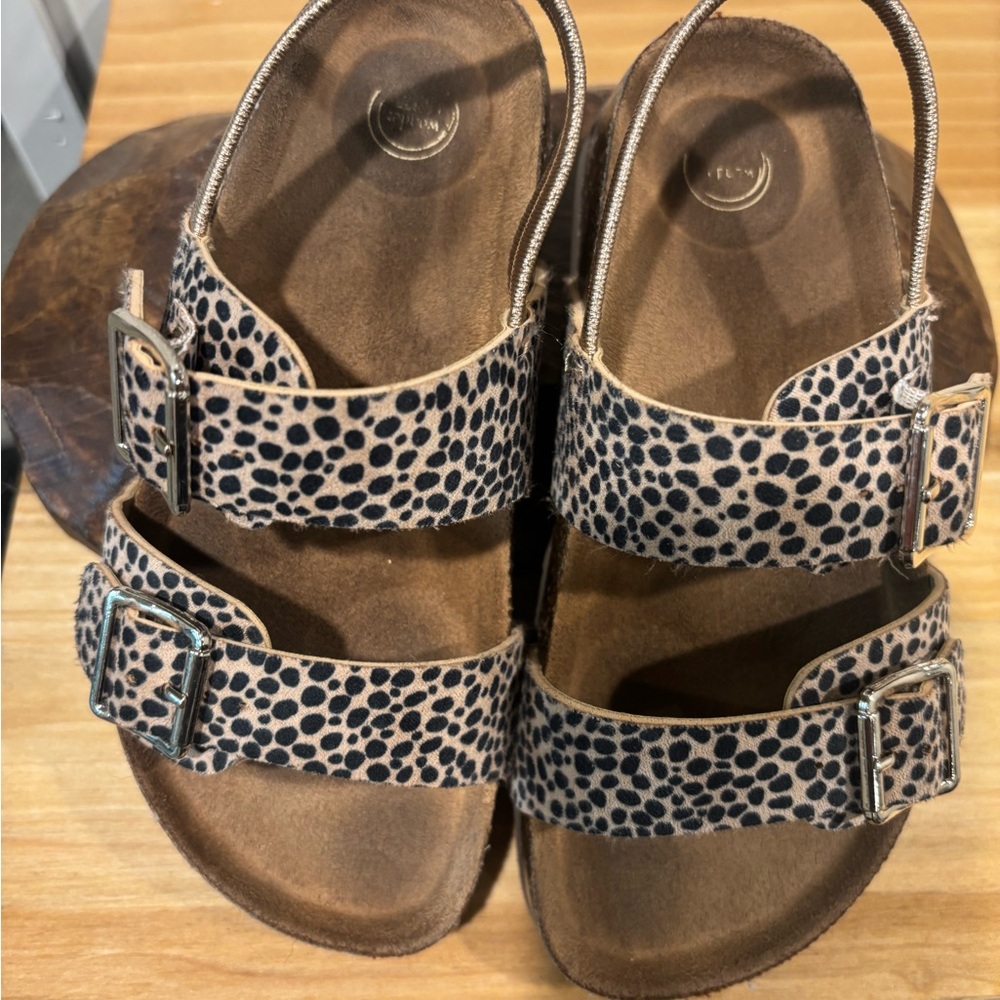 Girl’s Leopard sandal